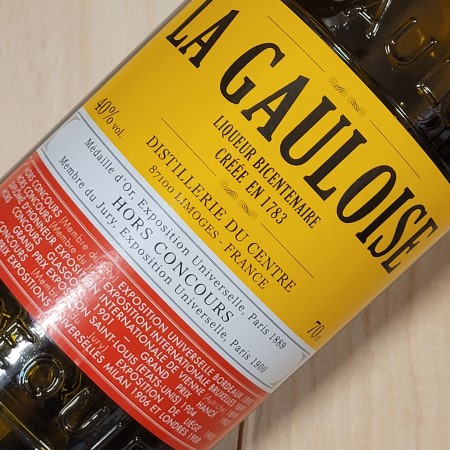 Gauloise jaune liqueur de plantes